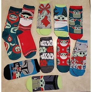 Disney Baby Yoda Grogu Christmas socks Holiday 10 pair adult size Star Wars NWOT